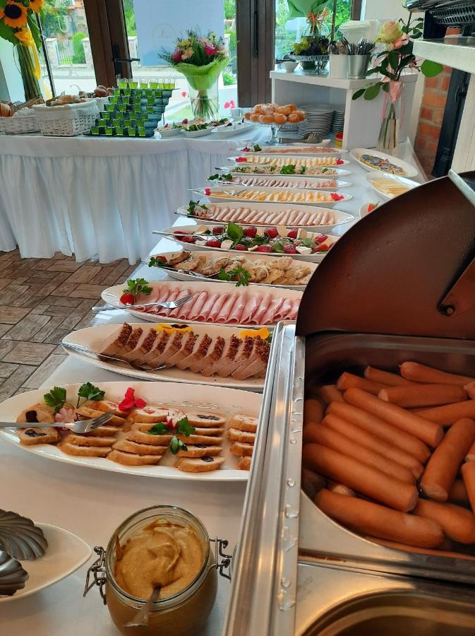 Pionow Wawa - Adults Only * Krynica Morska